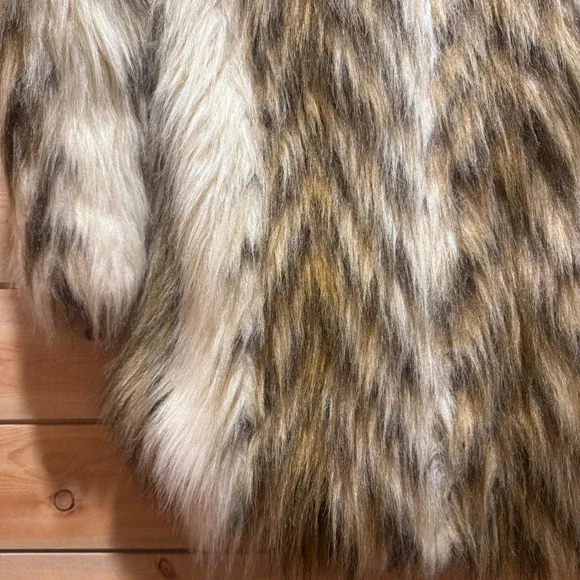 Vintage Long Hair FauxFur Statement Coat Brown Cream Tan Jacket Mobwife FestivaL - Picture 8 of 9
